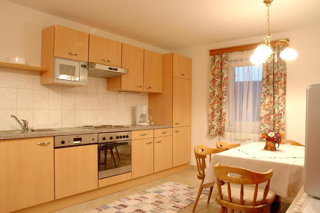Gasthof Neumeister Stumm Room photo