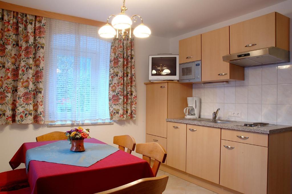 Gasthof Neumeister Stumm Room photo